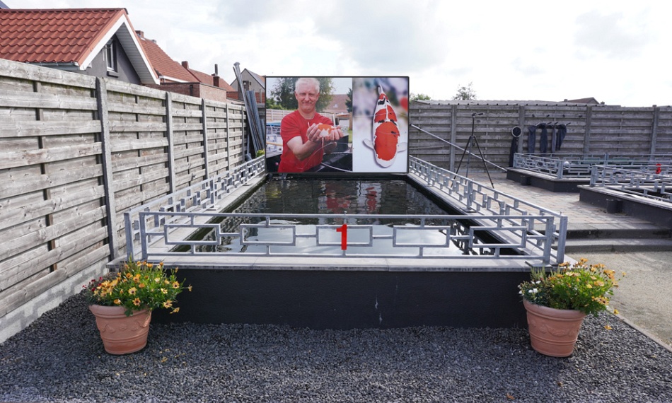 ZATERDAG GROTE UITVERKOOP !