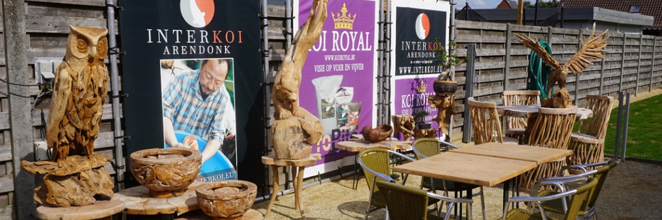 Meubelen en kunstwerken in Teakwood